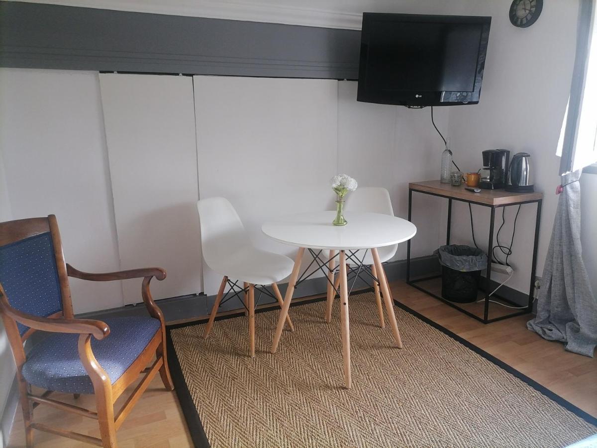 Sceaux-du-Gatinais Chez Sophie Et Thibault酒店 外观 照片